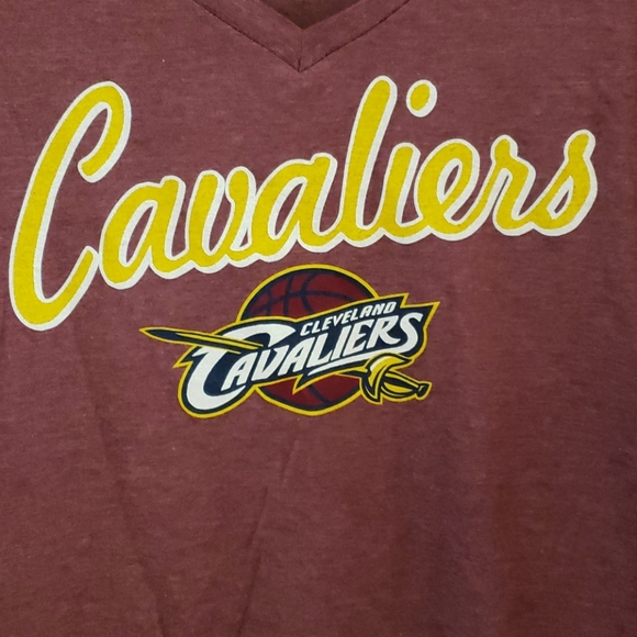 NWOT! Cleveland cavs women's l - Picture 2 of 3